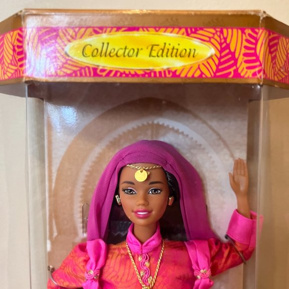 Moroccan Barbie Collector Edition # 21507 - Picture 3 of 8